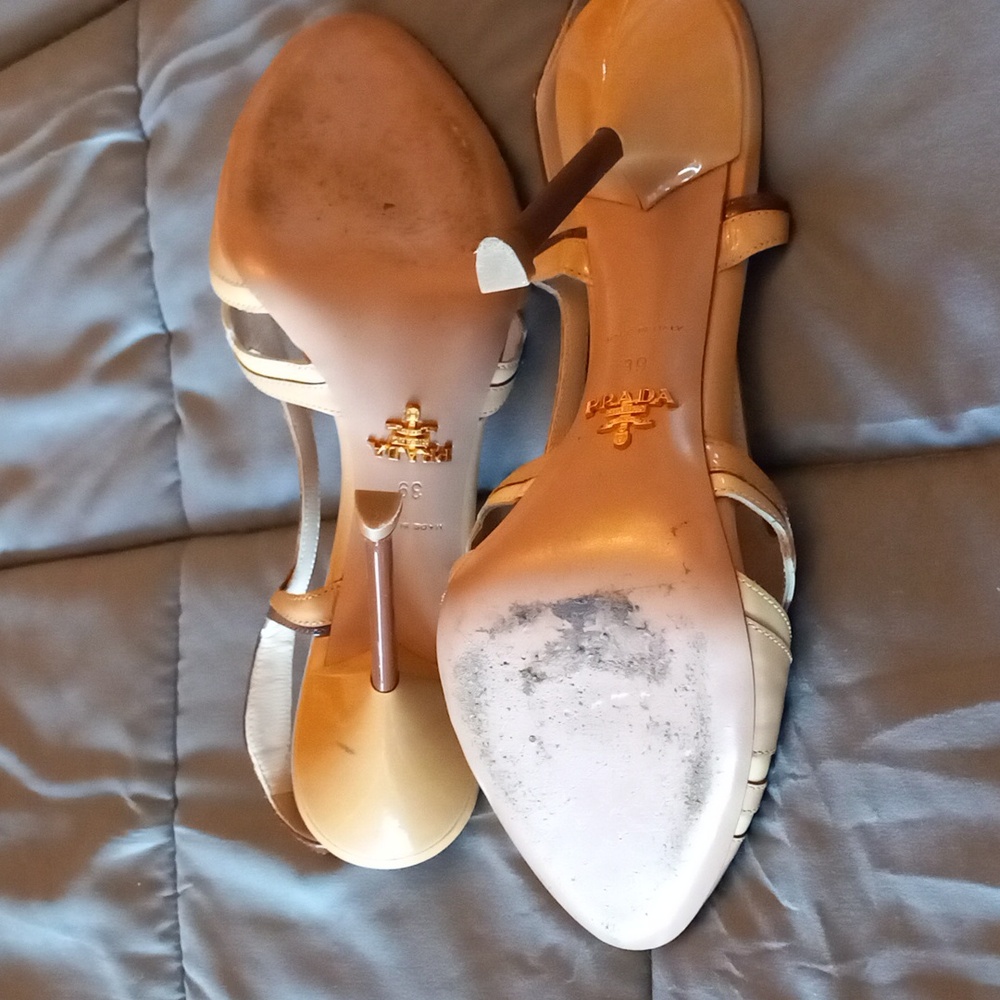 Host Pick - PRADA Pumps - Picture 4 of 6